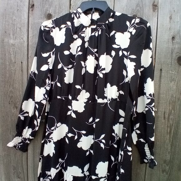 KARMI LABEL Dress Womens Size M Black Floral Print Halter Tie Waist New Slim New - Picture 4 of 15